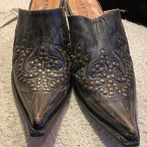 Stetson Black Studded Leather mules 9.5d